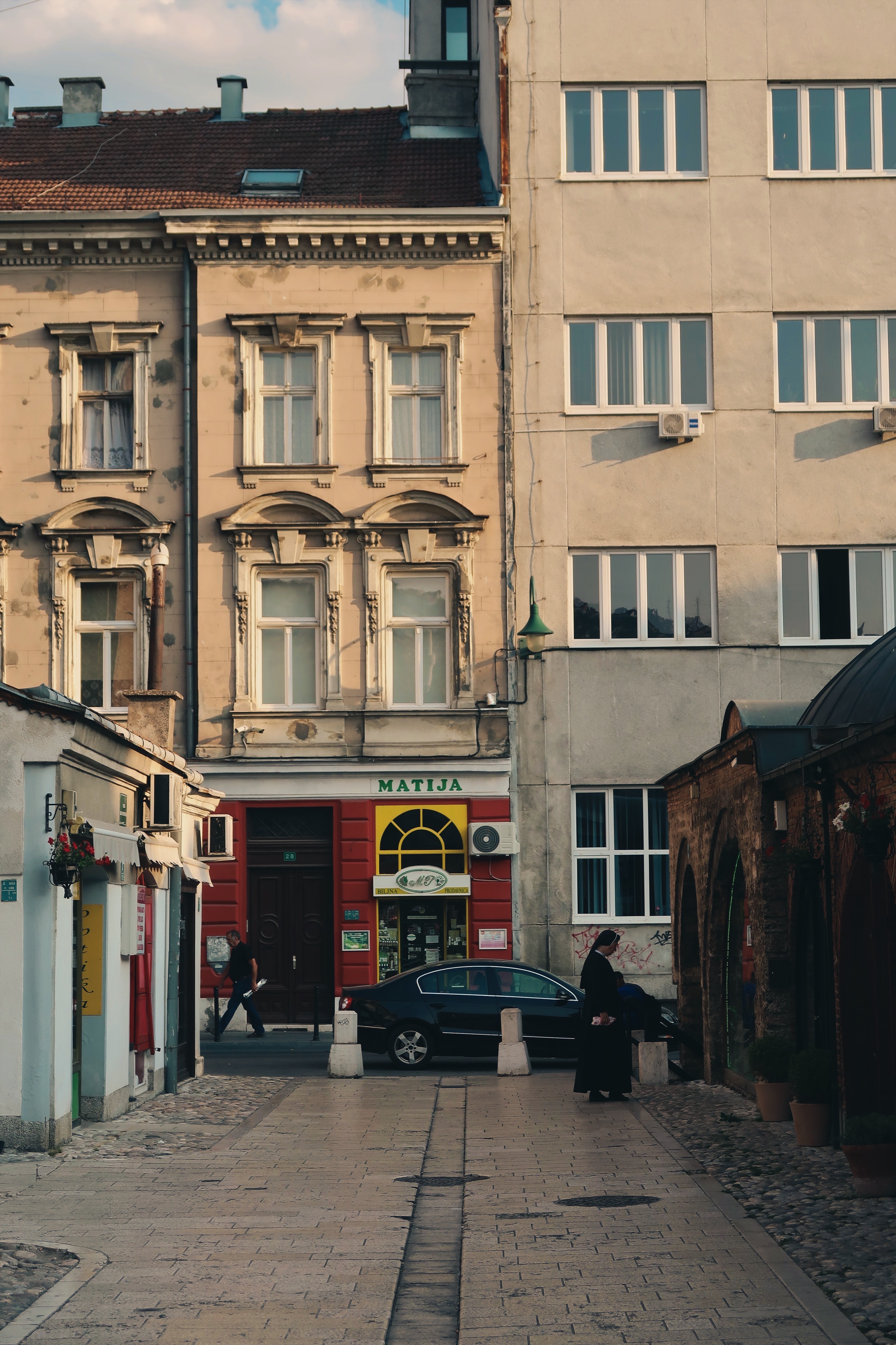 Hikaye parçacıklarının çarpışmasından açığa çıkan&nbsp;insan